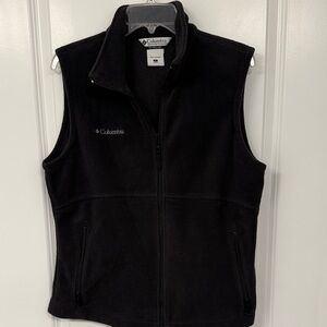 Columbia Woman’s Black Zip-Up Fleece Vest, EUC